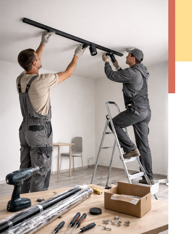 Установка трековых светильников в натяжной потолок в Глазове от 4285 руб. | ОТДЕЛОЧНИК-Глз